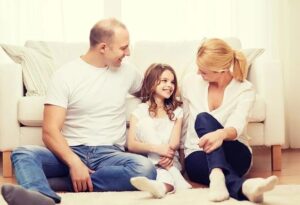 Nguyên tắc thưởng phạt là gì? Nuôi dạy con theo nguyên tắc này cần lưu ý gì?