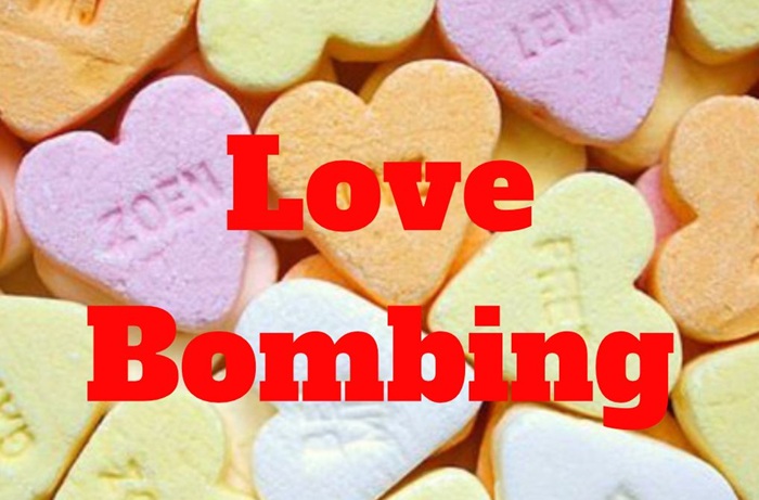 Love Bombing (Dội bom tình yêu): Cạm bẫy ngọt ngào 1 Love Bombing (Dội bom tình yêu): Cạm bẫy ngọt ngào